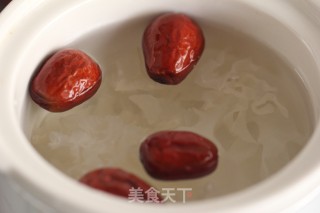 银耳雪梨红枣羹的做法步骤：5