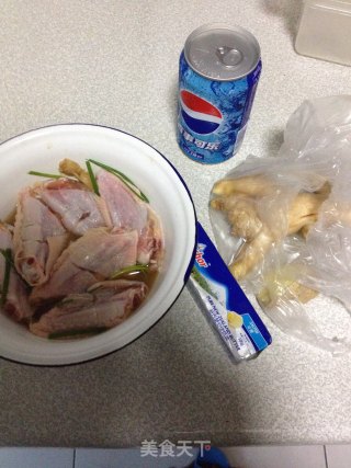 黄油可乐鸡翅的做法步骤：1
