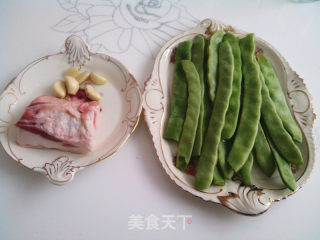 家常豆角炒肉丝的做法步骤：1