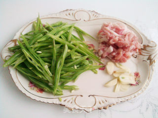 家常豆角炒肉丝的做法步骤：2
