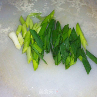私家版百吃不厌——酸辣白菜的做法步骤：2