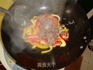 彩椒炒牛肉的做法步骤：6