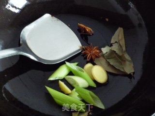 香芹酱香干的做法步骤：6