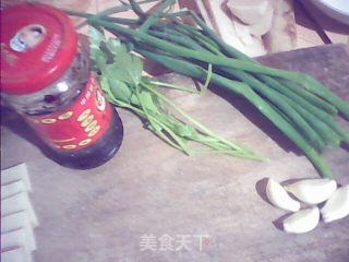 老干妈酱煎米豆腐的做法步骤：2