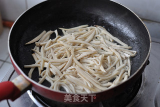 杏鲍菇三丝的做法步骤：7