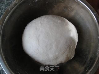 经典韭菜猪肉饺的做法步骤：1