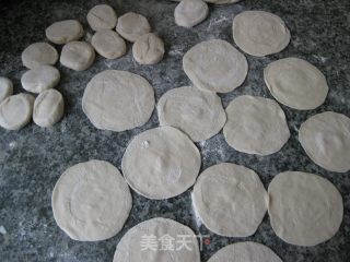 经典韭菜猪肉饺的做法步骤：8