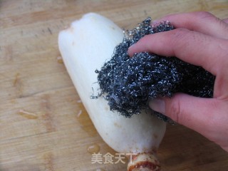 糖醋藕丁的做法步骤：1