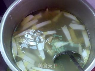 椰子清鸡汤的做法步骤：5