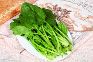 蘸水菠菜糕的做法步骤：1