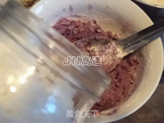 纯天然的味道——花色紫薯豆沙冰皮月饼的做法步骤：5