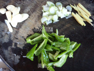 胡萝卜土豆炒里脊的做法步骤：5