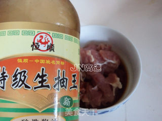 胡萝卜土豆炒里脊的做法步骤：7