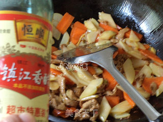 胡萝卜土豆炒里脊的做法步骤：12