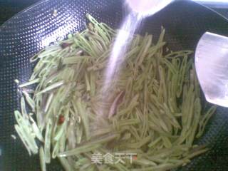 干炒扁豆丝的做法步骤：4