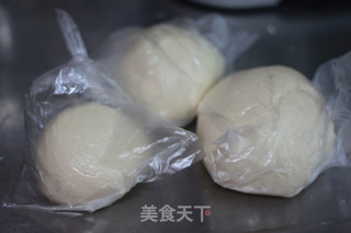 披萨-松软饼底的做法步骤：4