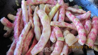 五花肉炖“家雀蛋”豆角的做法步骤：7