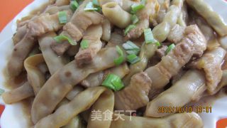 五花肉炖“家雀蛋”豆角的做法步骤：10