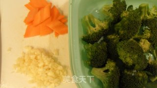 最常做的【蒜蓉西兰花】的做法步骤：2