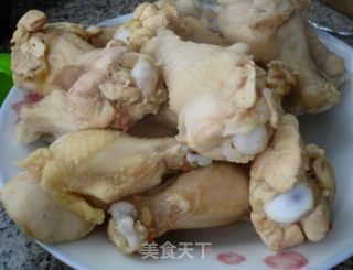 可乐鲜蘑翅根的做法步骤：3