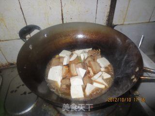 香芋焖扣肉的做法步骤：15