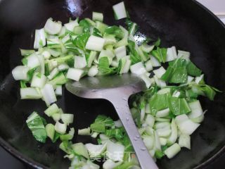 油豆腐炖小白菜的做法步骤：5