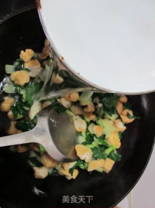 油豆腐炖小白菜的做法步骤：9