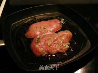 香煎罗勒迷迭香鸡排的做法步骤：3