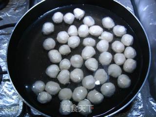 酸酸甜甜一口一个【茄汁小丸子】的做法步骤：2