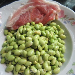 毛豆瘦肉汤的做法步骤：1