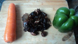 鱼香肉丝的做法步骤：2