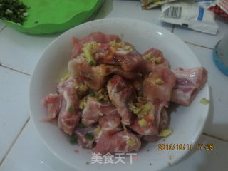 蒜香排骨的做法步骤：3