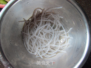 丝瓜炒大虾的做法步骤：4