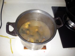 菜干猪骨汤的做法步骤：6