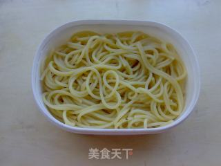 黑椒牛柳炒意粉的做法步骤：5