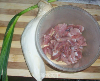 私家版——醋肉炒杏鲍茹的做法步骤：1