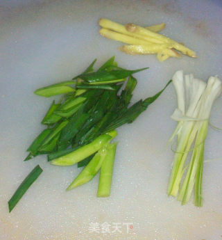 私家版——醋肉炒杏鲍茹的做法步骤：4