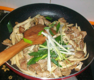 私家版——醋肉炒杏鲍茹的做法步骤：10