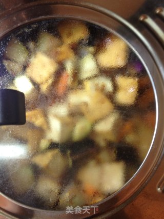 油豆腐燒茄菇 【傳統的家常炒菜】新鮮嚐的做法步骤：17