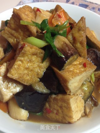 油豆腐燒茄菇 【傳統的家常炒菜】新鮮嚐的做法步骤：21