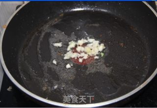 健康美味--香芹炒香干鸡蛋的做法步骤：2
