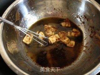 做给妈妈吃的小点心——红糖燕麦酥的做法步骤：2