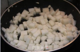 粒粒香甜--腰果炒沙葛的做法步骤：4