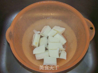 【玉米淮山骨头汤】的做法步骤：4