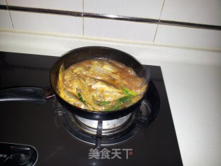 煎焖野生黄花鱼的做法步骤：8