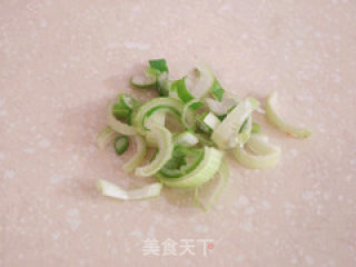 辣白菜炒五花肉的做法步骤：4