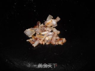 腊味草菇茄子炒饭的做法步骤：4