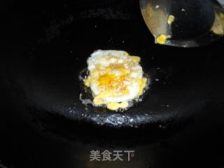腊味草菇茄子炒饭的做法步骤：8