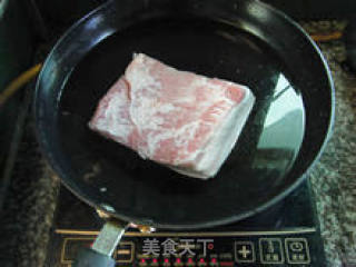 大口吃肉、大碗喝酒---【秘制红烧肉】的做法步骤：2