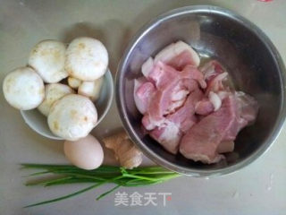鲜蘑猪肉馄饨的做法步骤：1